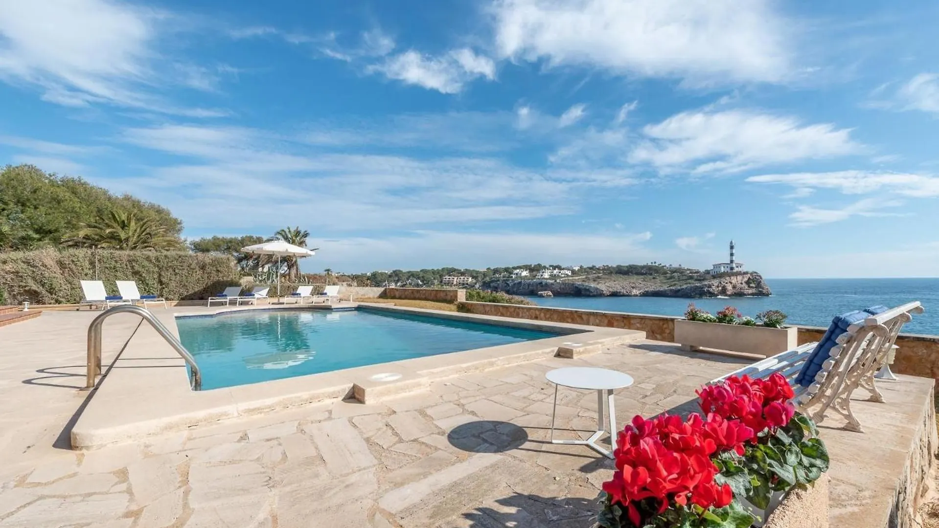 Ferienhaus Mit Privatpool Fuer 9 Personen Ca 340 Qm In Portocolom, Mallorca Suedostkueste Von Mallorca Puerto Colom Semesterbostad